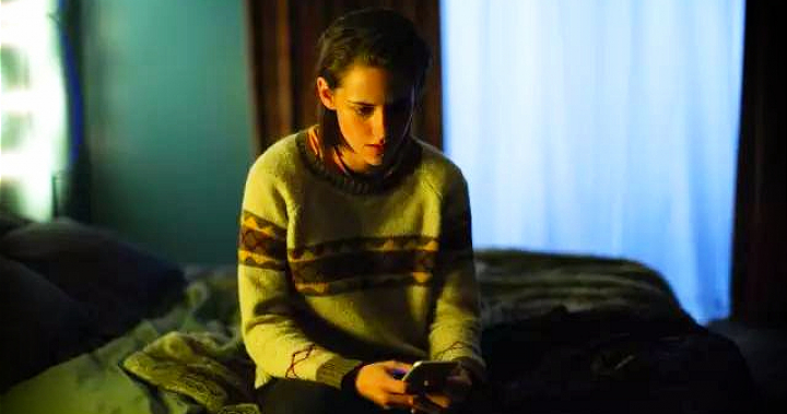 这次阿萨亚斯在鬼片和文艺片之间给自己挖了个大坑 | 深焦圆桌